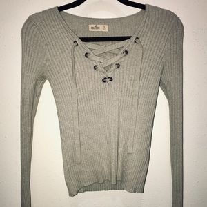 gray long sleeve blouse